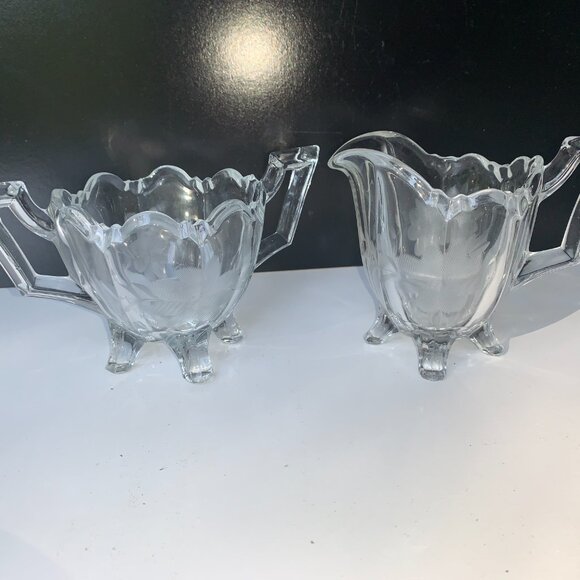 #957 VINTAGE EARLY AMERICAN CREAMER AND SUGAR SET BY INDIANA GLASS - Picture 4 of 11